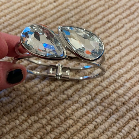 Silver cuff bracelet - like new - Picture 3 of 3